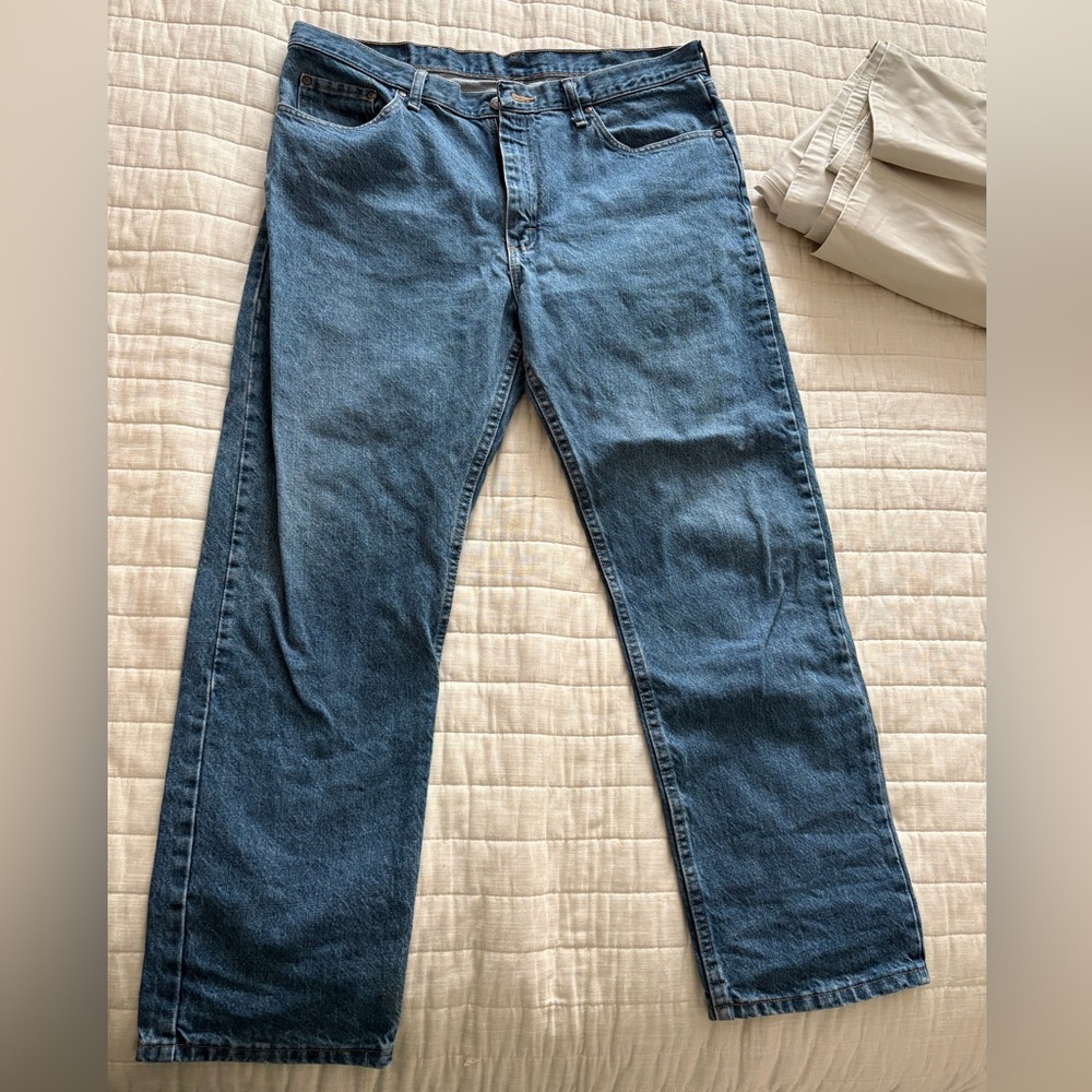 Vintage Wrangler Men's Straight Leg Jeans in Medium Blue
